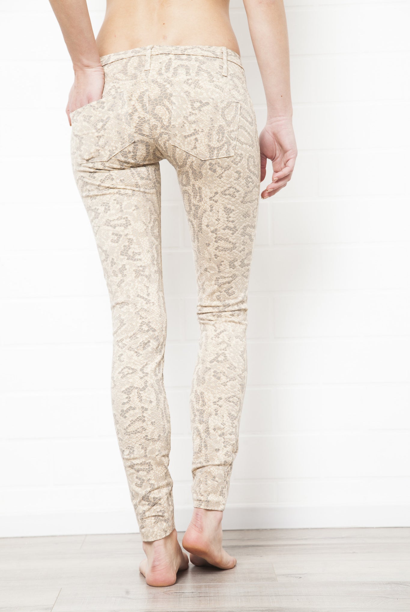 Dragon Cream Jeans Tights - FUNKY SIMPLICITY
