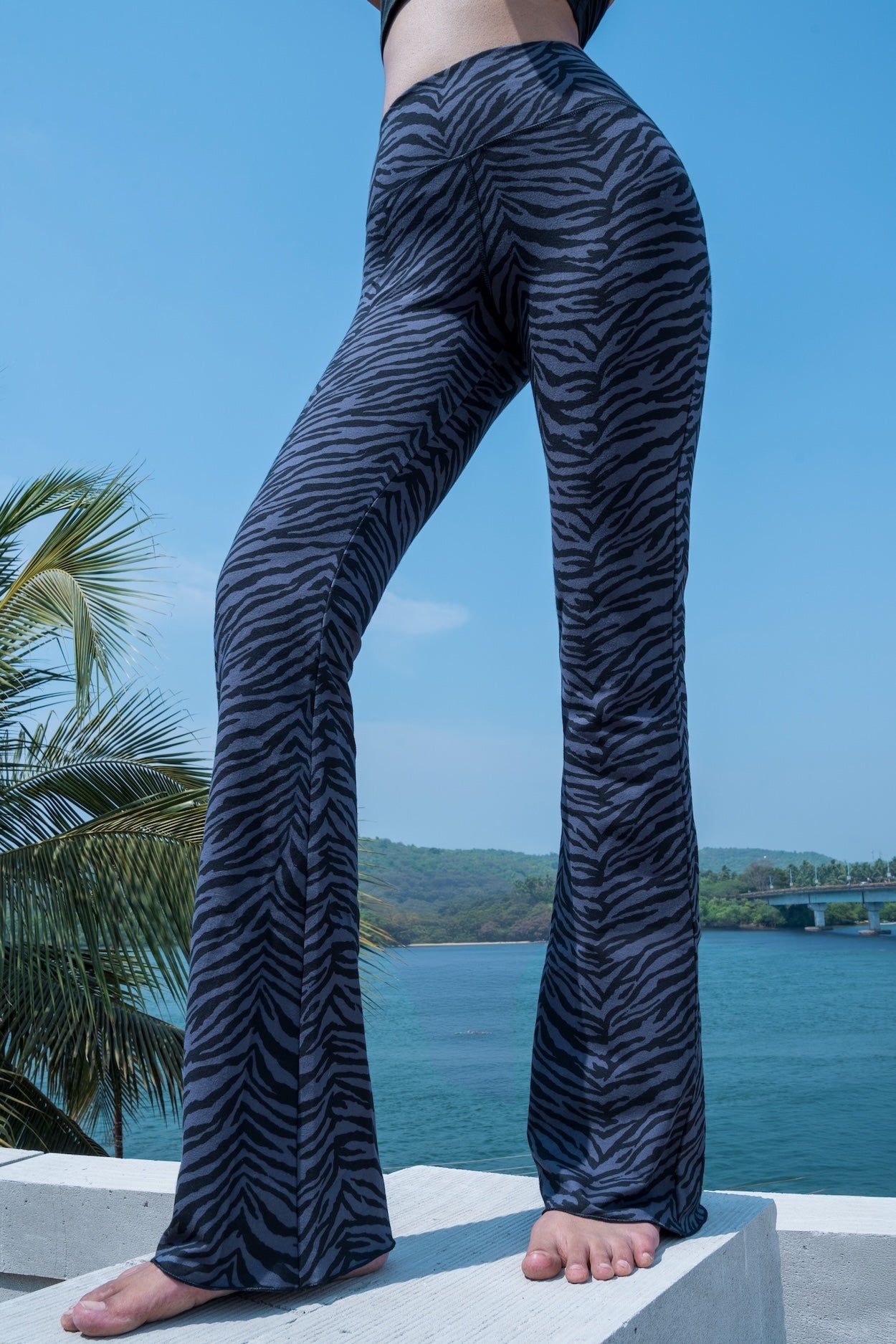 Flares Bootleg Leggings Funky Simplicity Tribal eagle cream black Cotton lycra